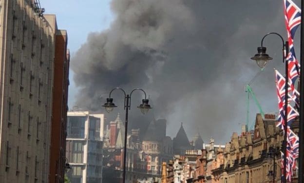 Huge fire tears through Mandarin Oriental Hotel