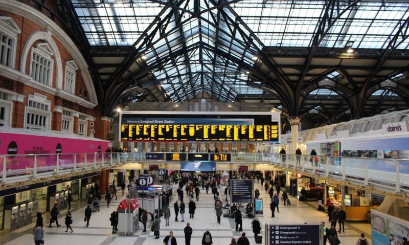 Network Rail to restrict plastic use for food retailers