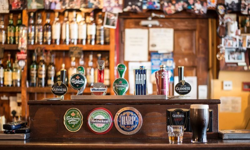 Pubs fare well in May sunshine as restaurant sales suffer