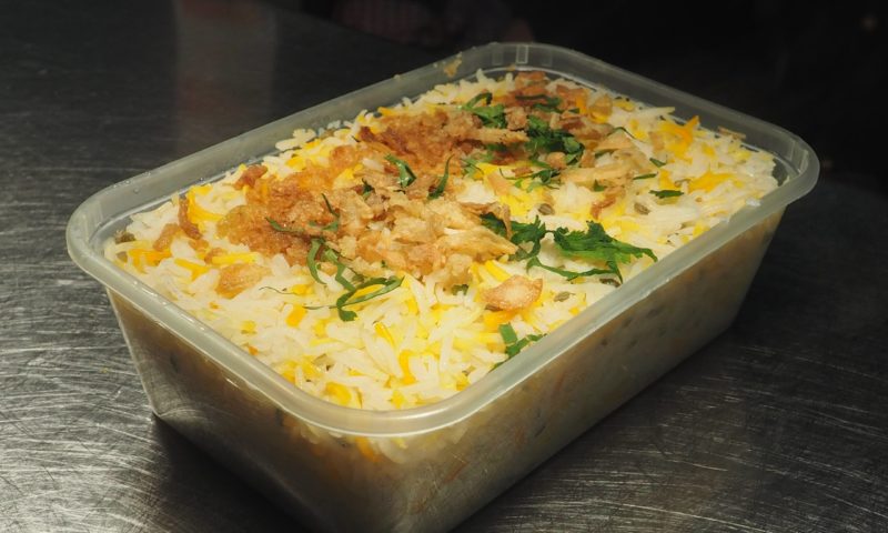 Takeaway sector thrives amid restaurant struggles