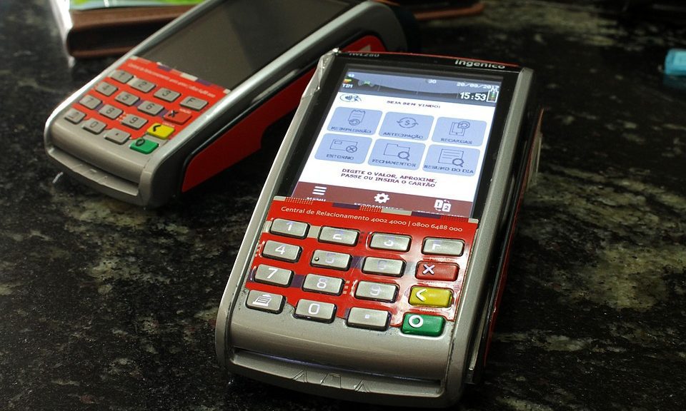 Consumers spend 6.5p per pound on eating and drinking out, says CGA