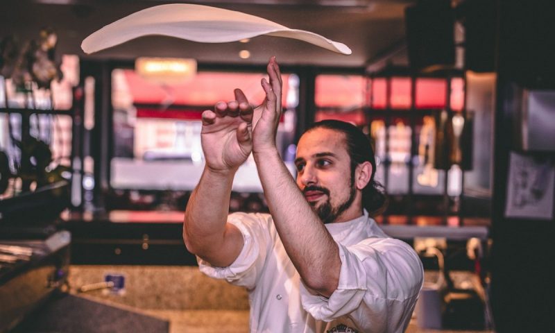 Former F1 boss launches pizza restaurant