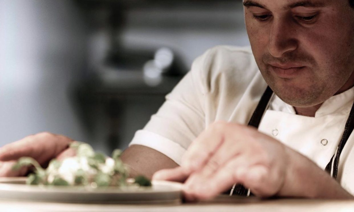 Hospitality industry sees job numbers plummet, but applications soar