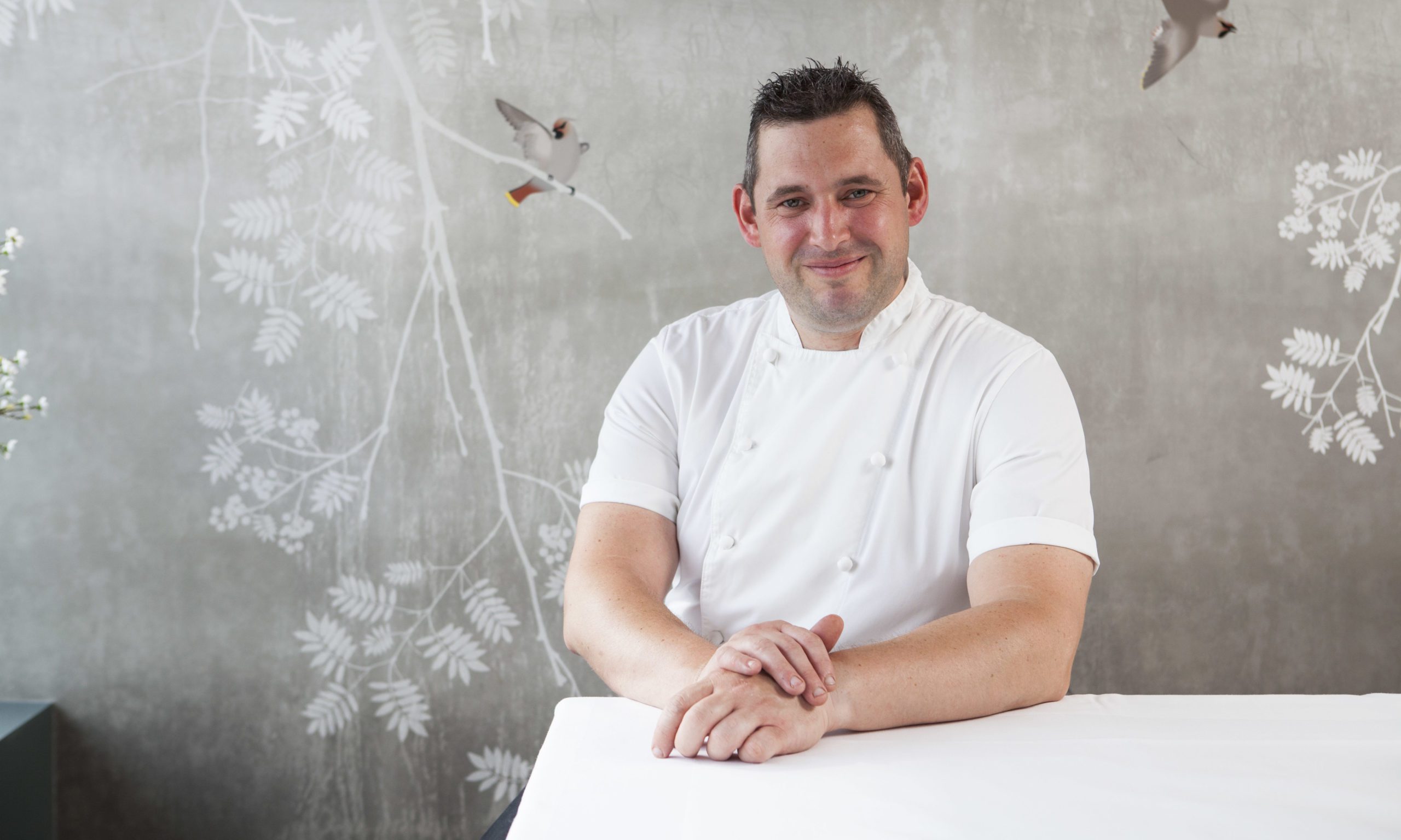 Kitchen W8 celebrates 10 year anniversary by retaining a Michelin Star