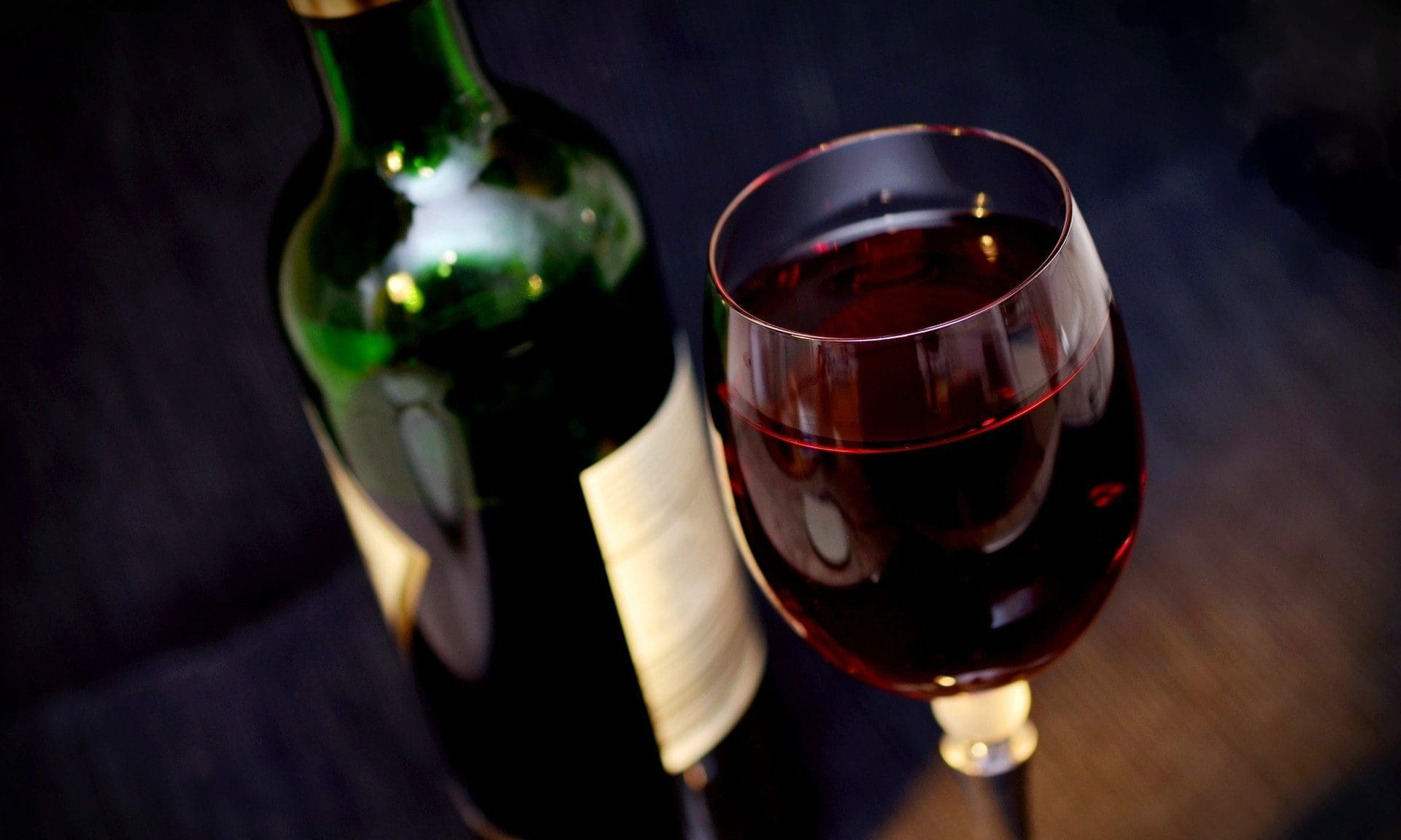 Wine up and spirits down in flat fortnight for drinks sales