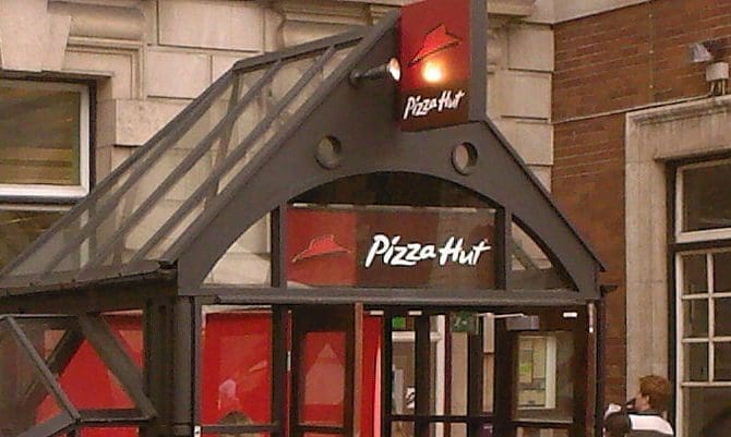 Pizza Hut UK franchisee approaches potential bidders