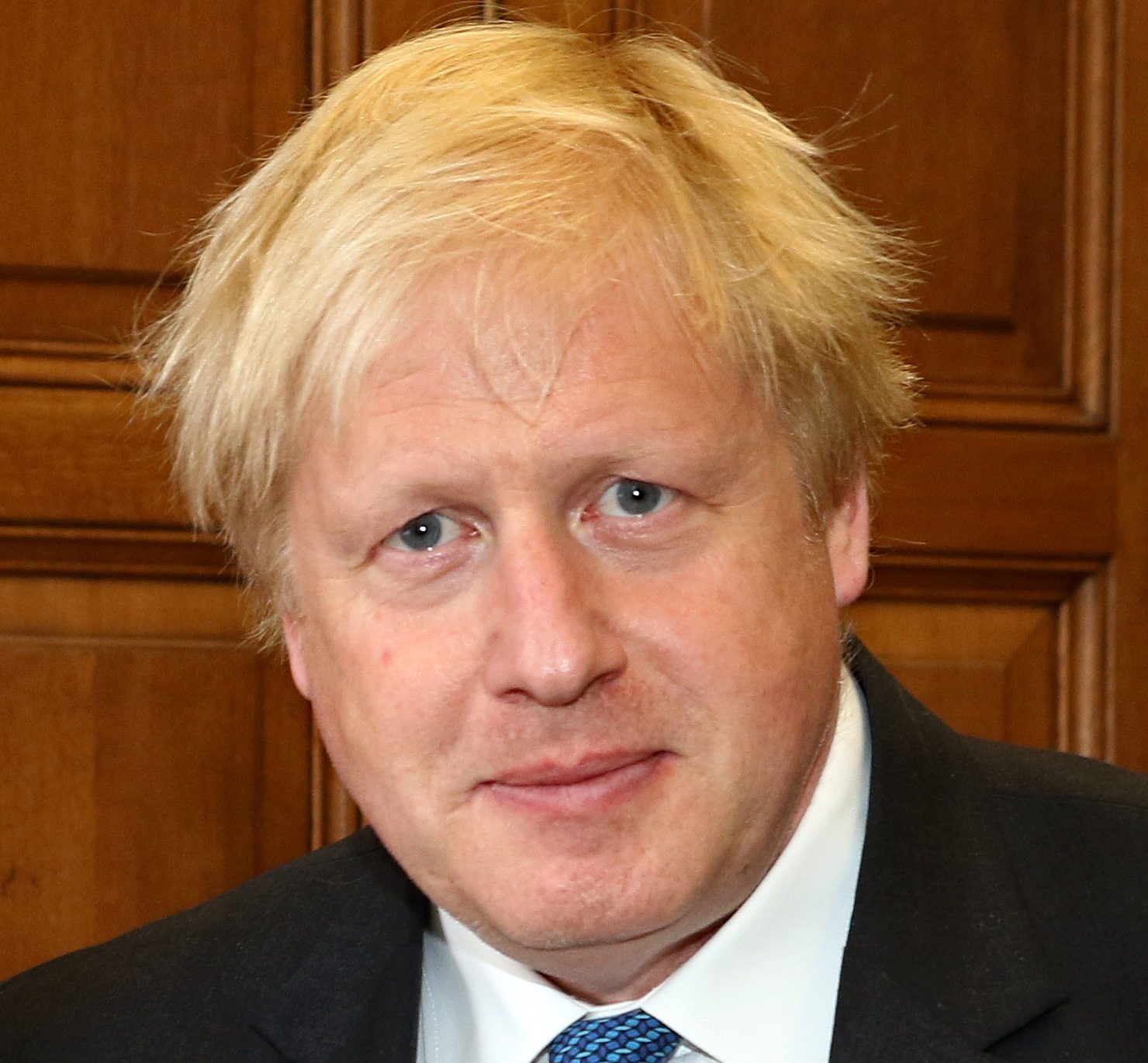 Lockdown to persist says Johnson, clergy weigh in on behaviour of corona-corporations