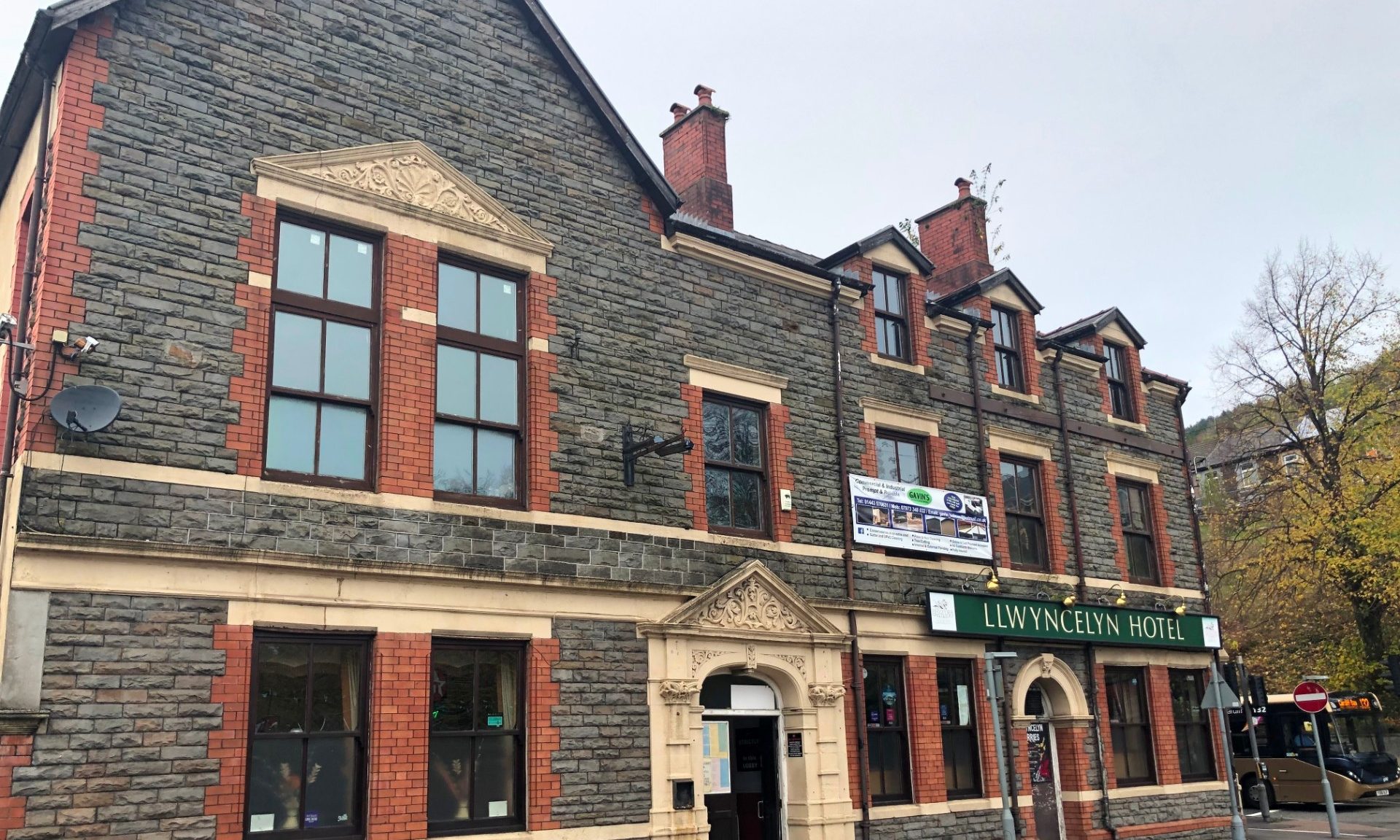 Refurbishment planned for Llwyncelyn Hotel and pub following acquisition
