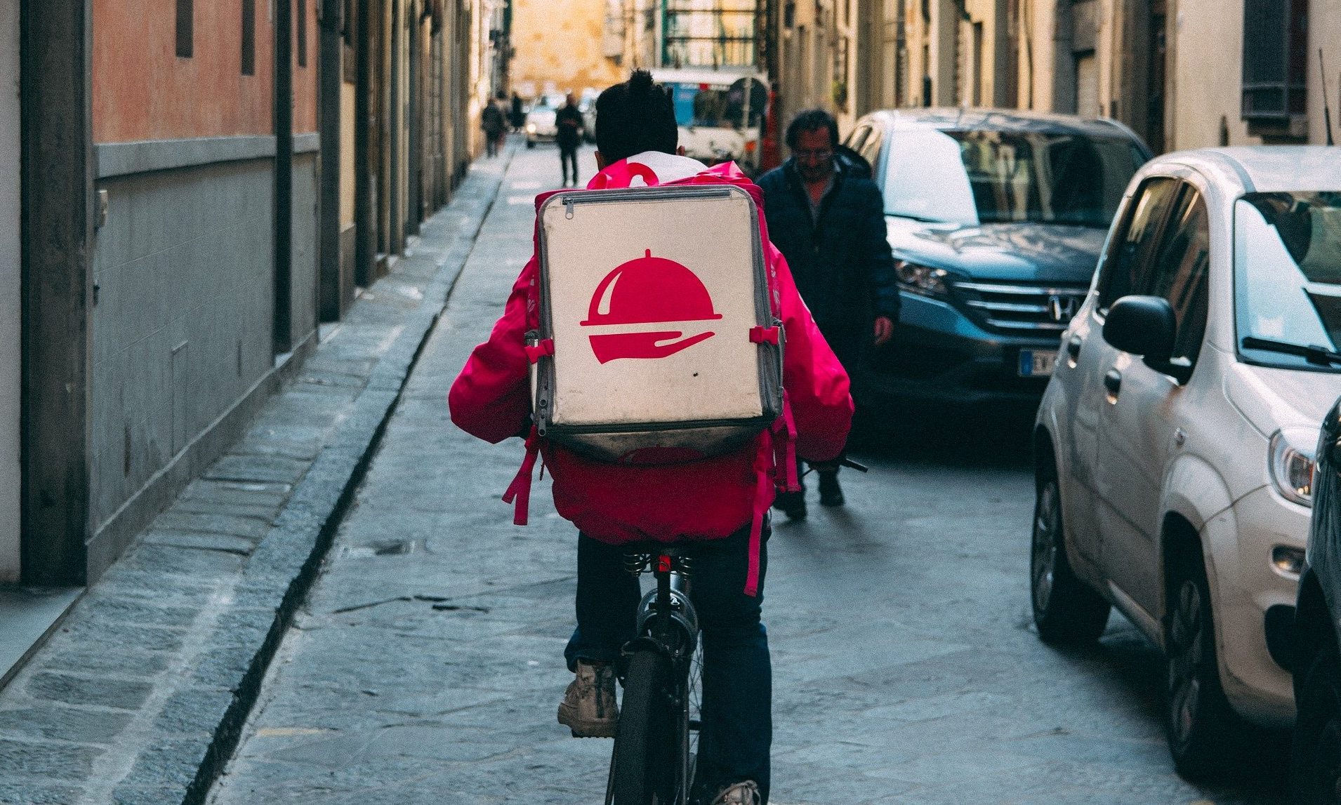Delivery services saved 100,000 restaurant jobs, study finds