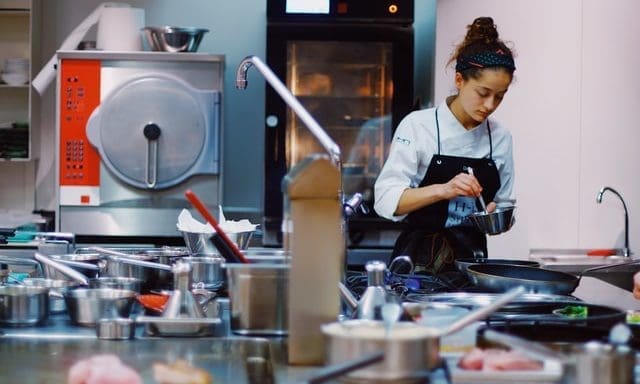 Hospitality sector urges gov to protect apprenticeship funding 