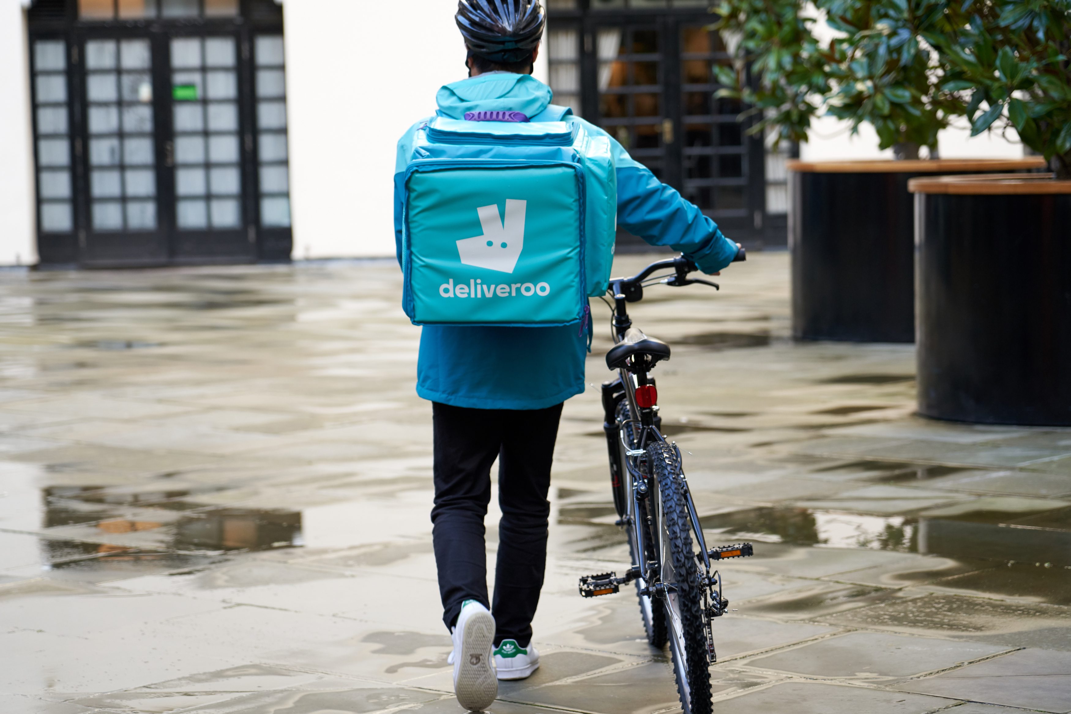 Deliveroo and KFC confirm new partnership