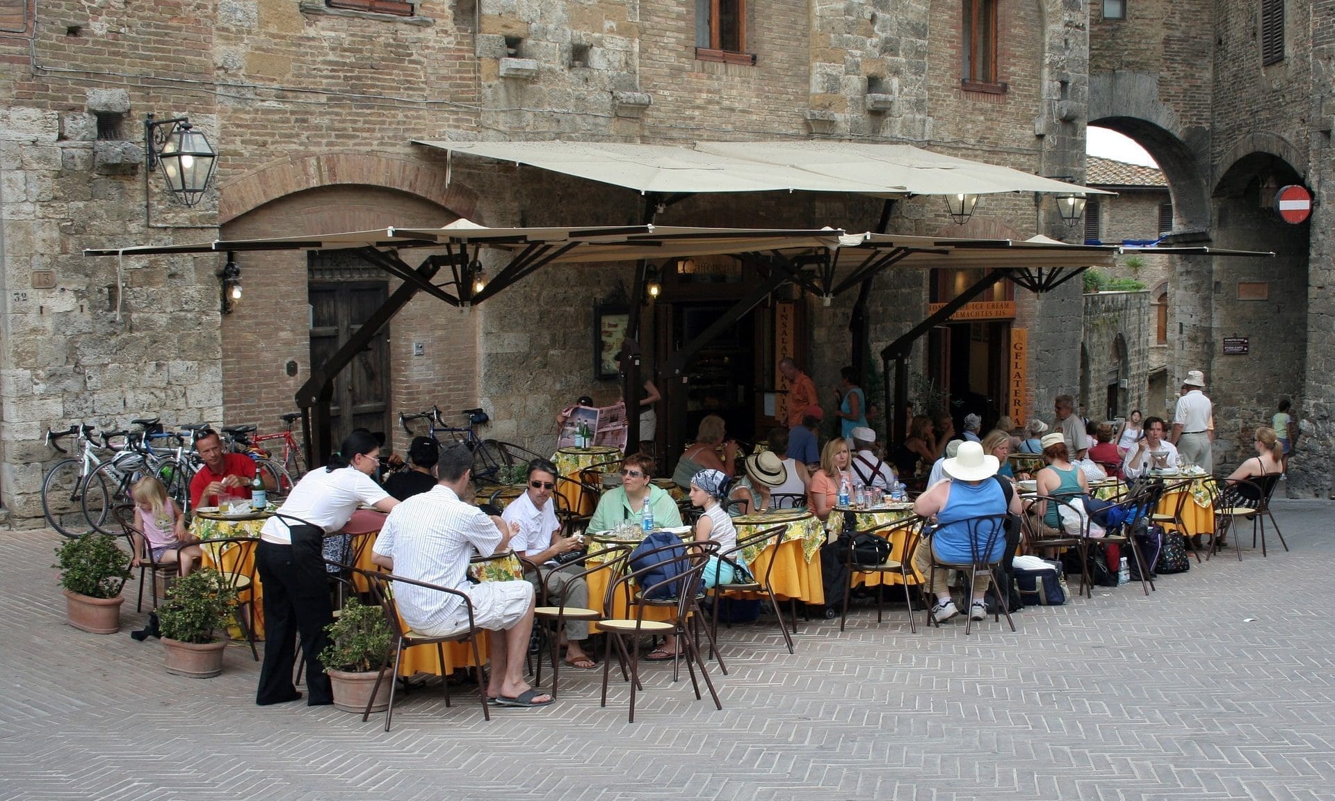 Two in five licensed premises able to accommodate outdoor trading