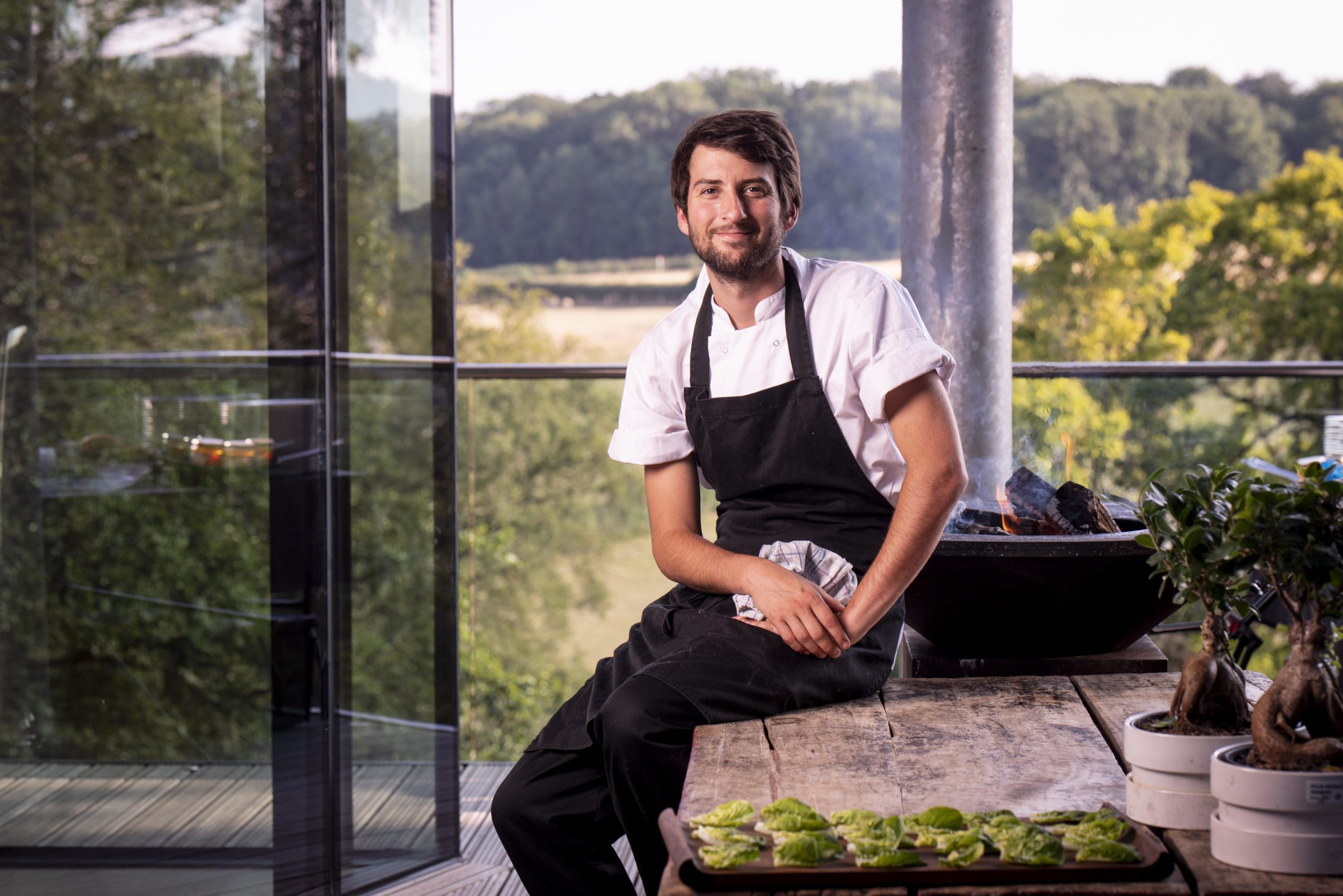 An al fresco reopening is a tail of two fortunes