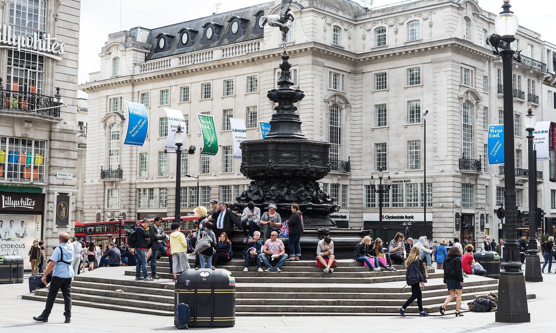 London night czar to step down
