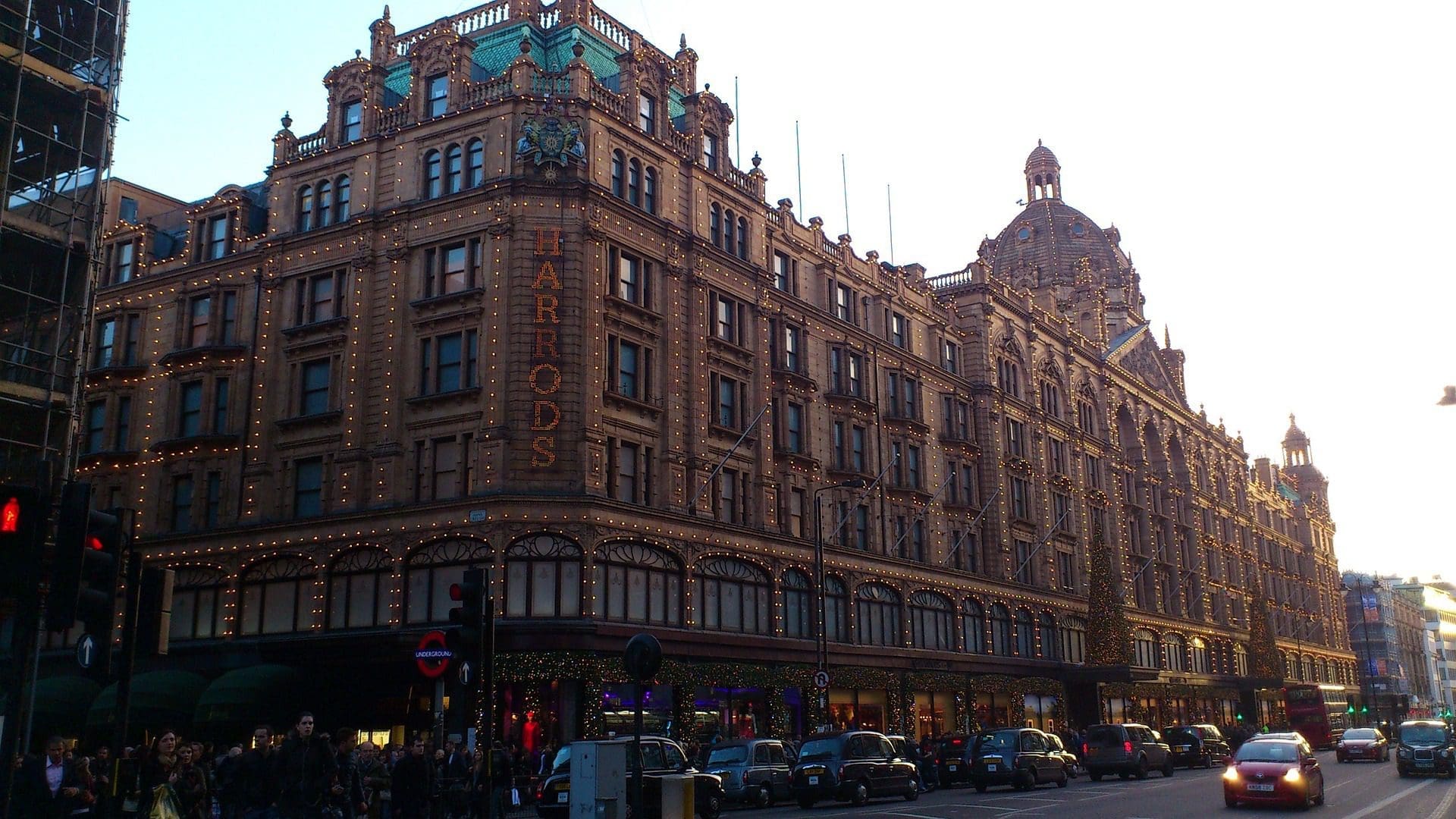 Michelin-starred chef Björn Frantzén to make UK debut at Harrods