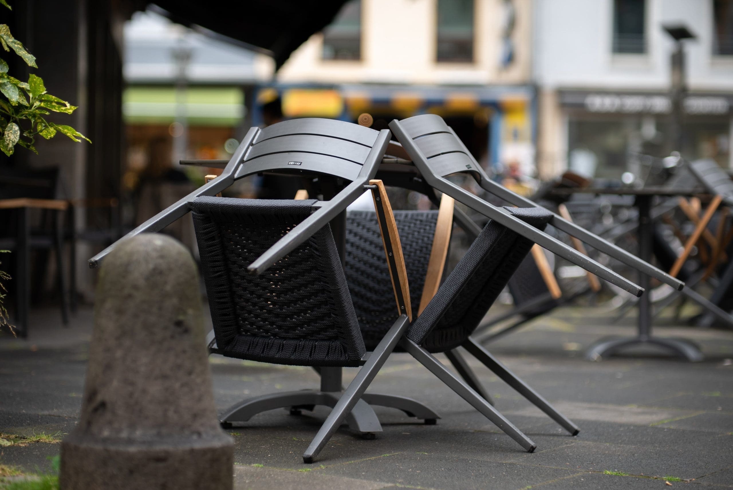 Hospitality sector confidence plummets further amid inflation crisis 