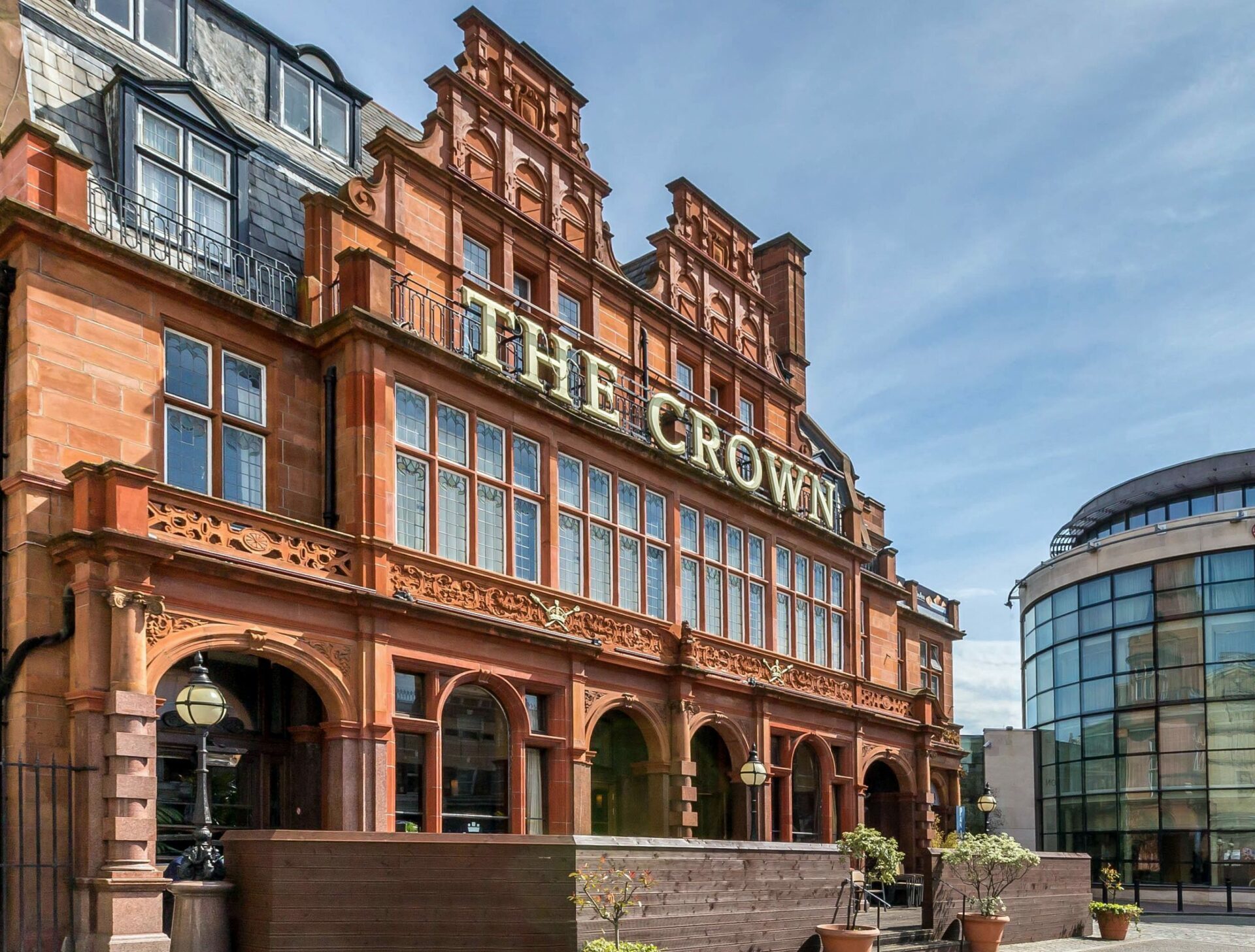 The Crown Hotel opens The Crown Pub and Grill