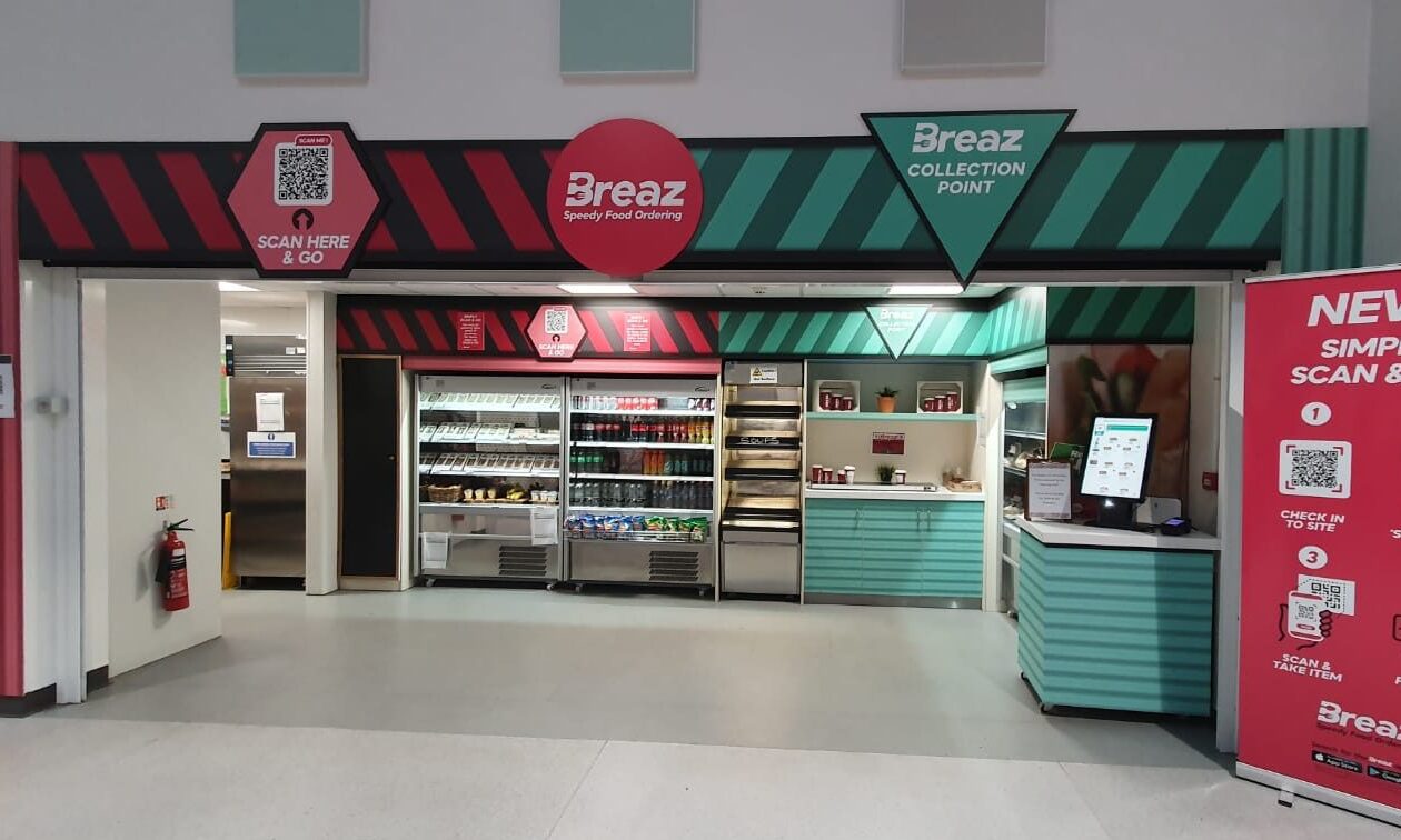 Taylor Shaw extends contract with Elliott Hudson College