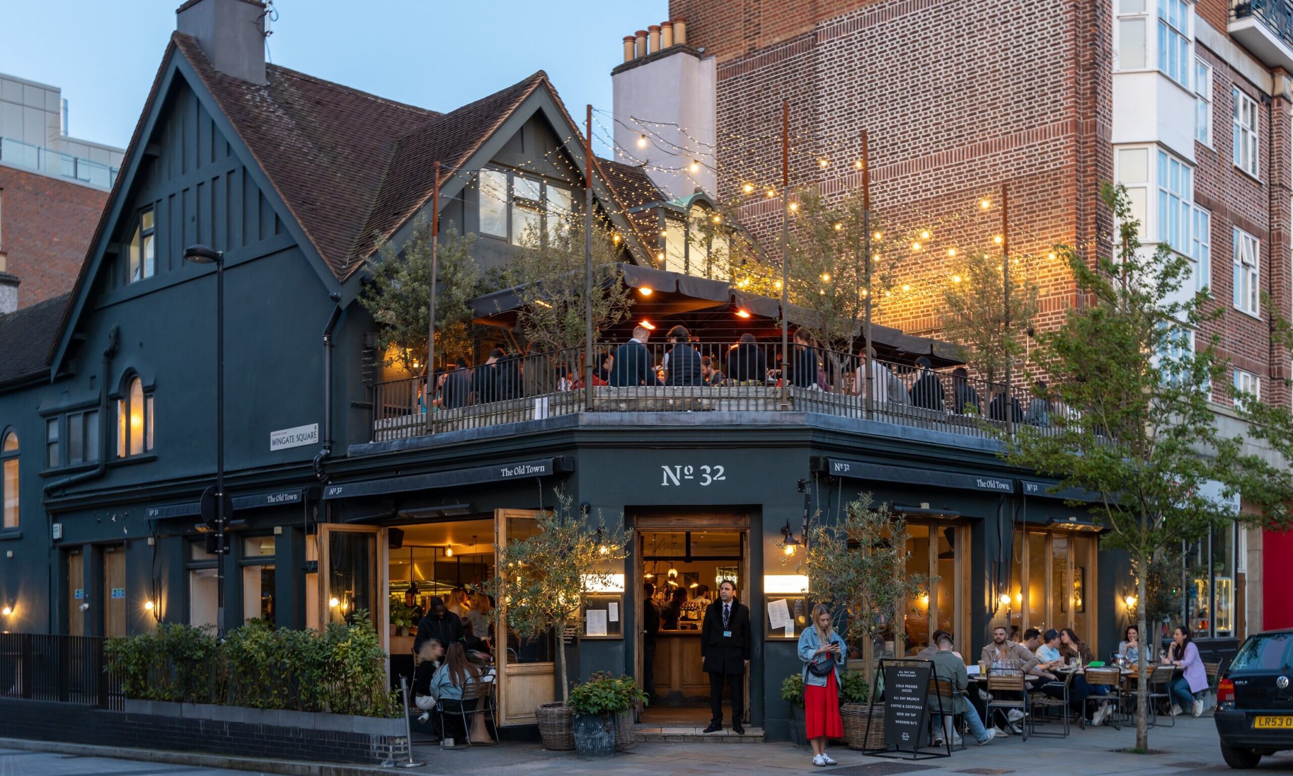 Portobello Pub Company acquires Darwin and Wallace