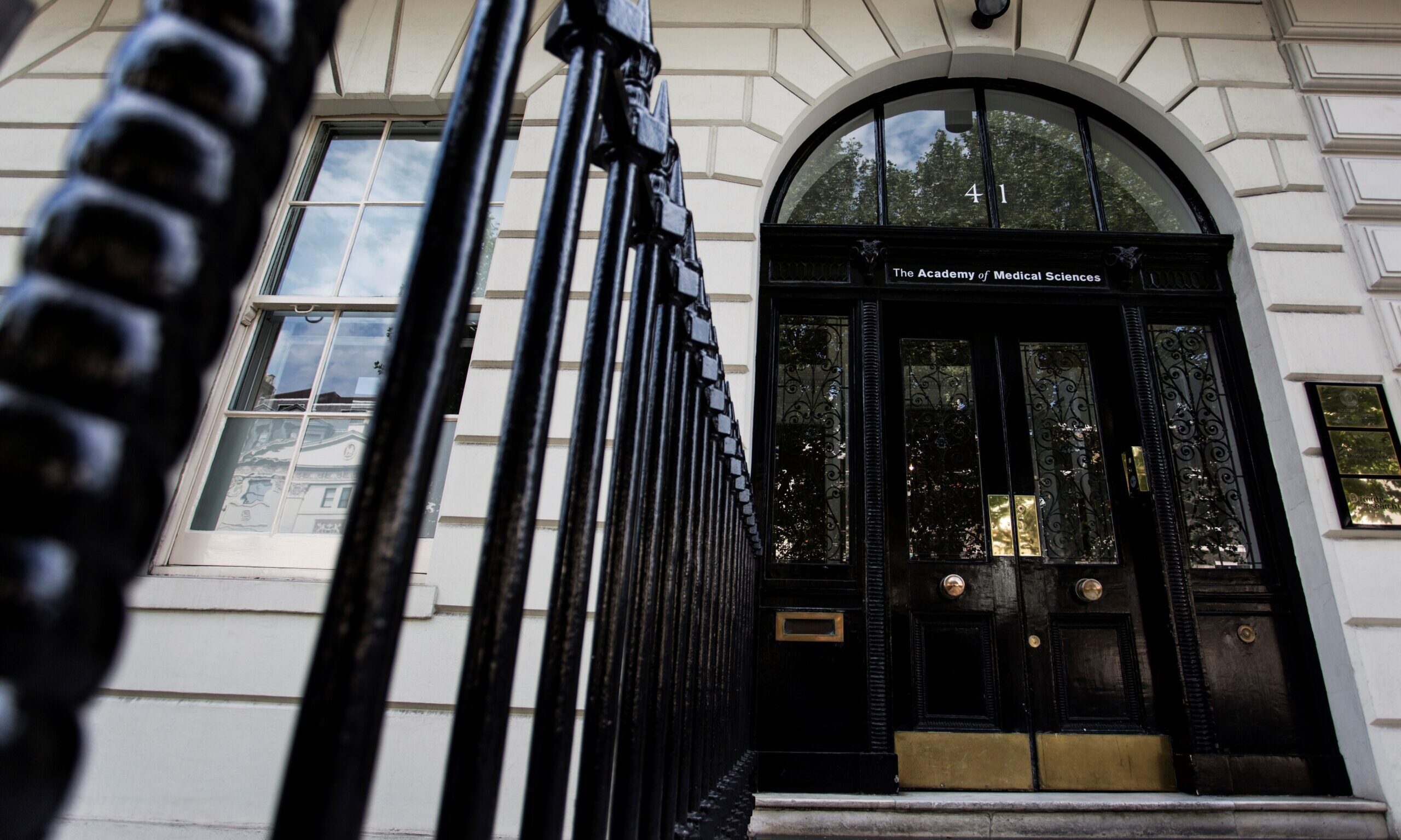 Searcys wins 41 Portland Place contract