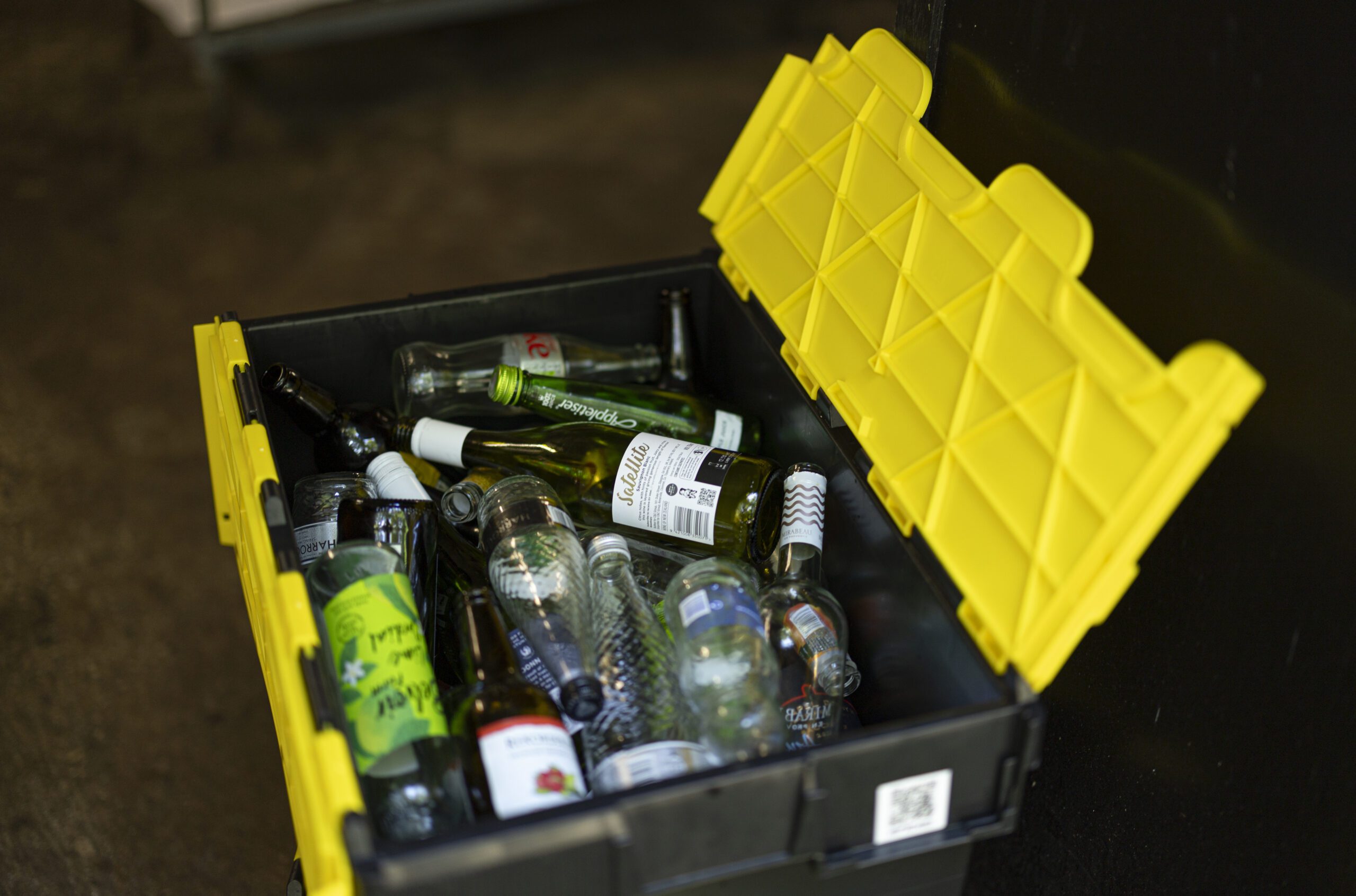 Greene King trials scheme to reuse and refill glass bottles