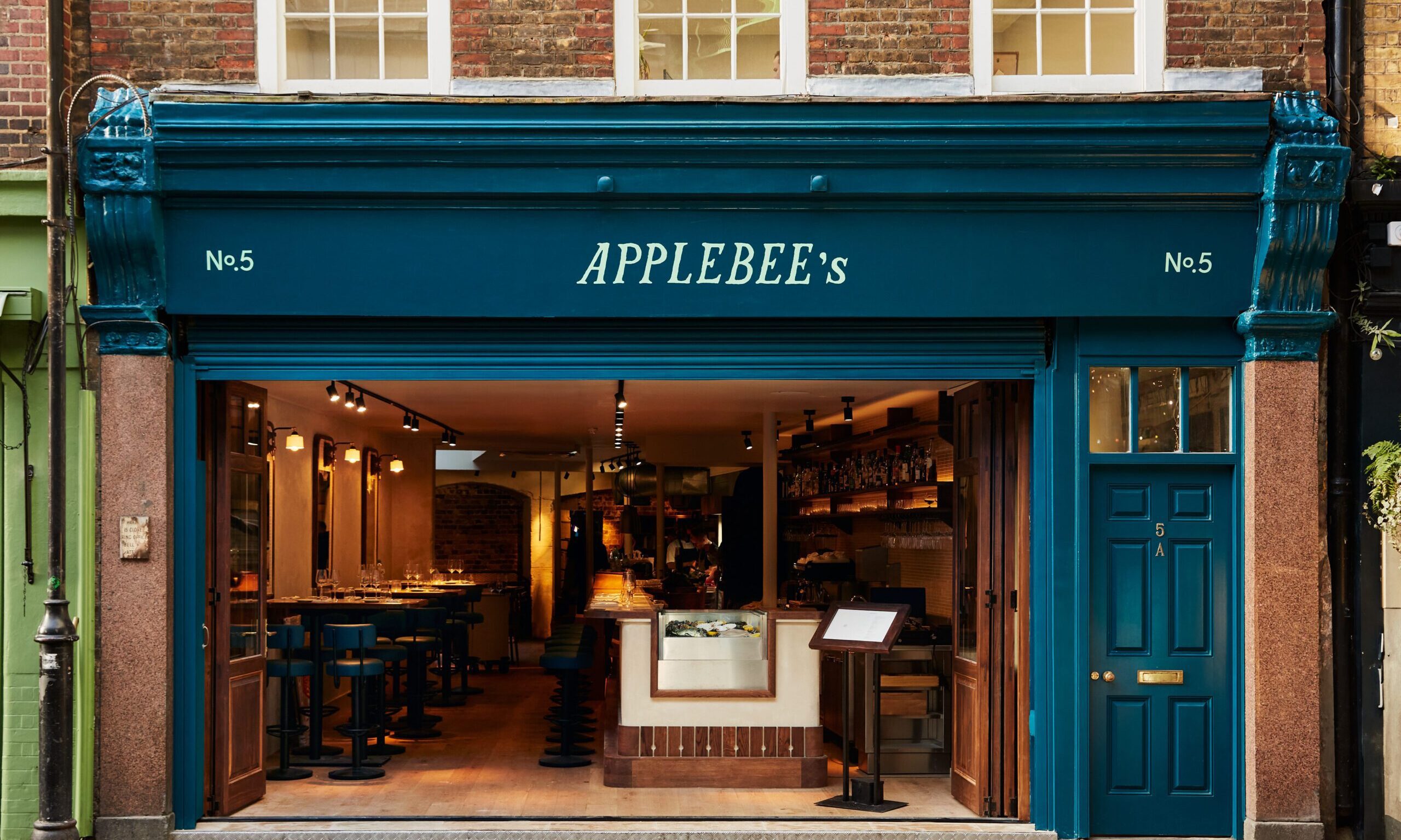 Applebee’s reopens in Borough Market