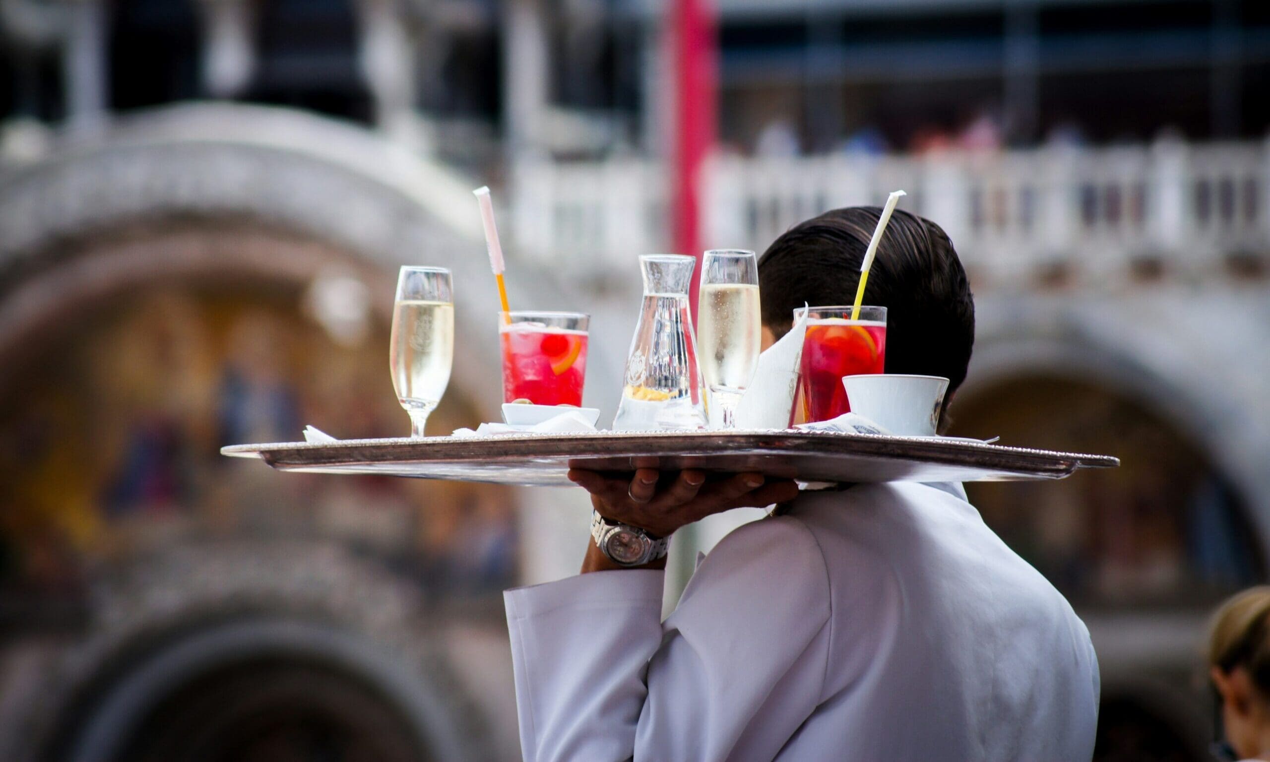 Hospitality pay satisfaction rises to 63% as retention falls
