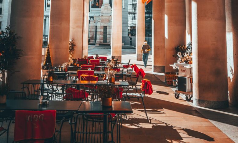 London mayor backs new al fresco dining spots for summer