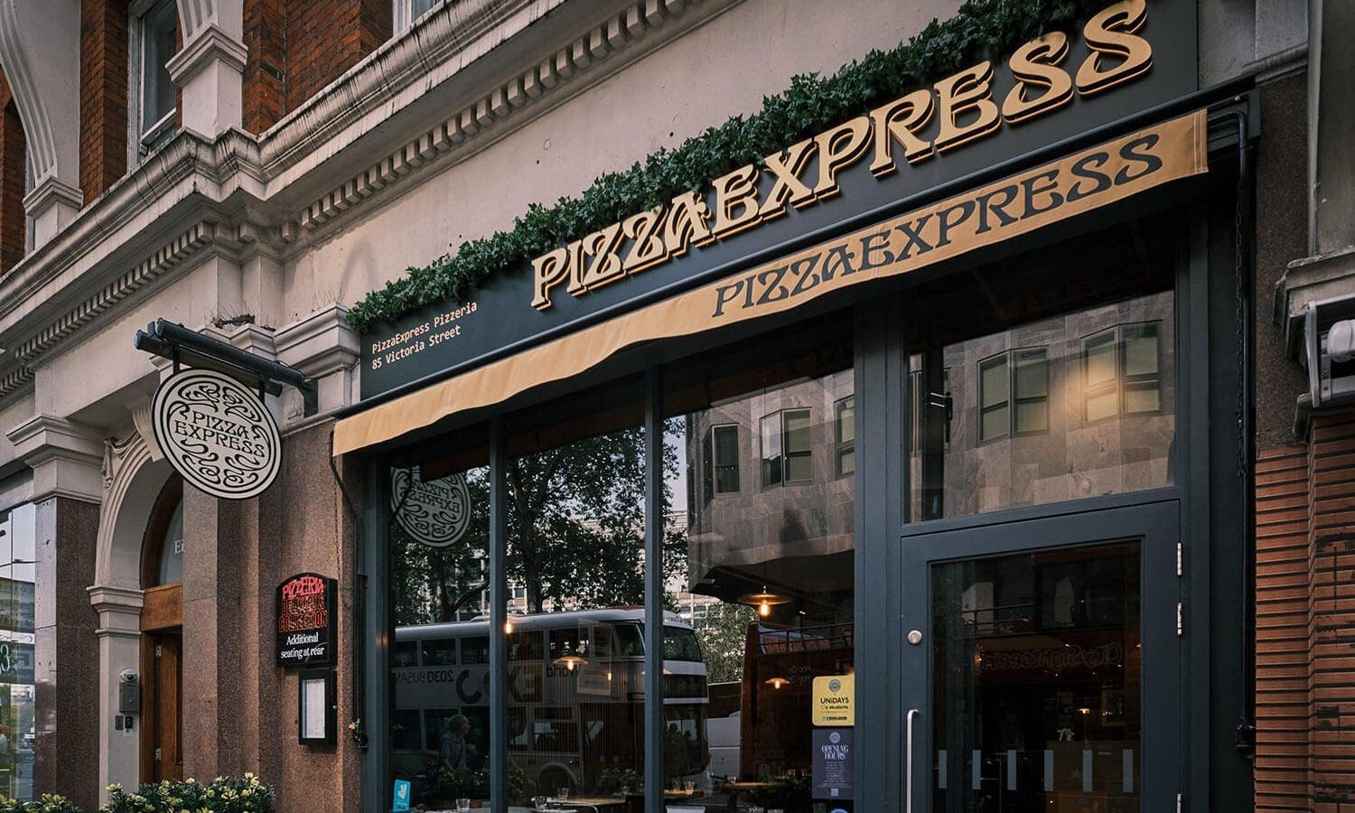 PizzaExpress Q1 sales rise 5% in UK