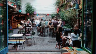 Pubs see August sales rise 2.8% as restaurants and bars decline