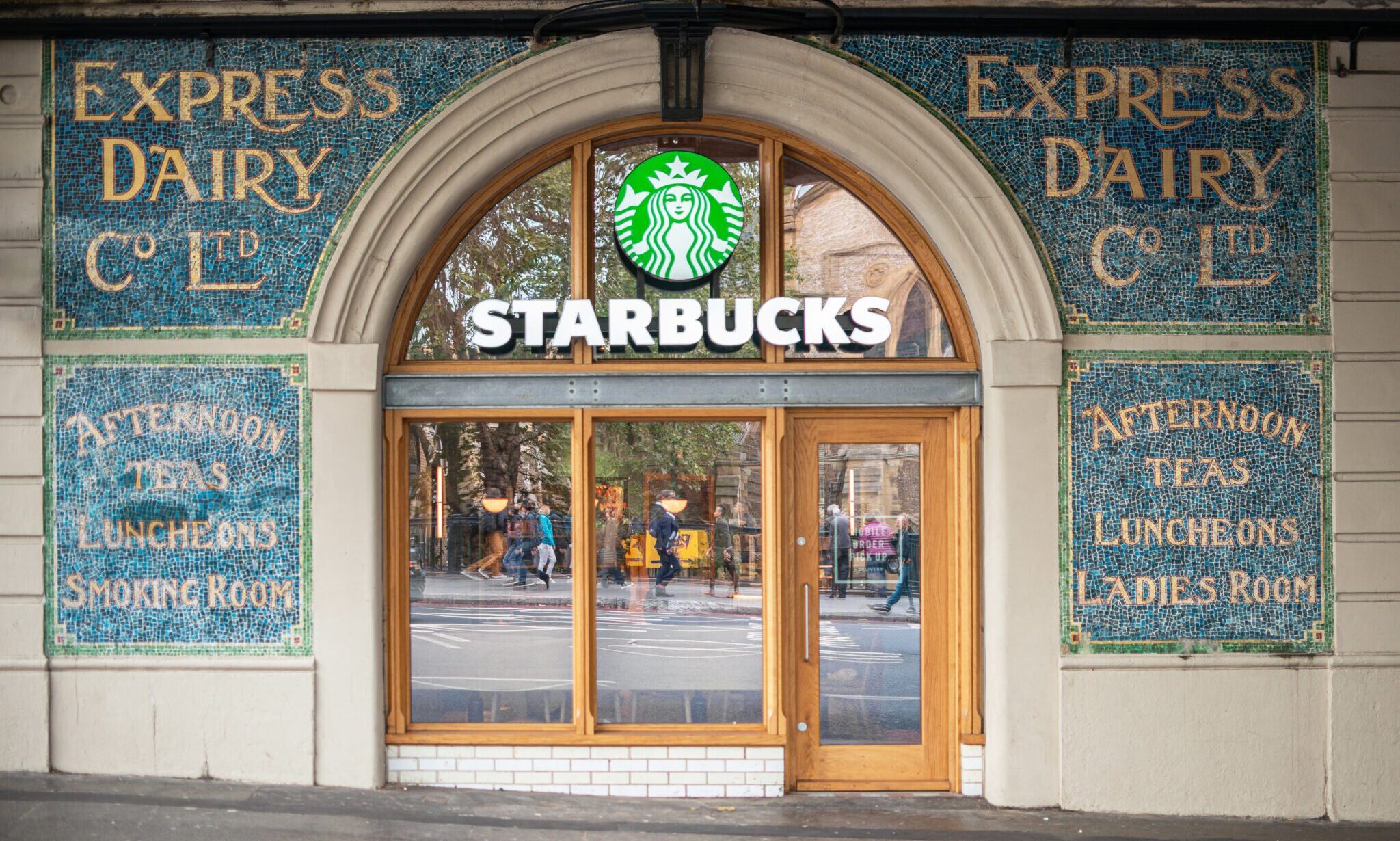 Starbucks to open 2,000 stores in major expansion pivot