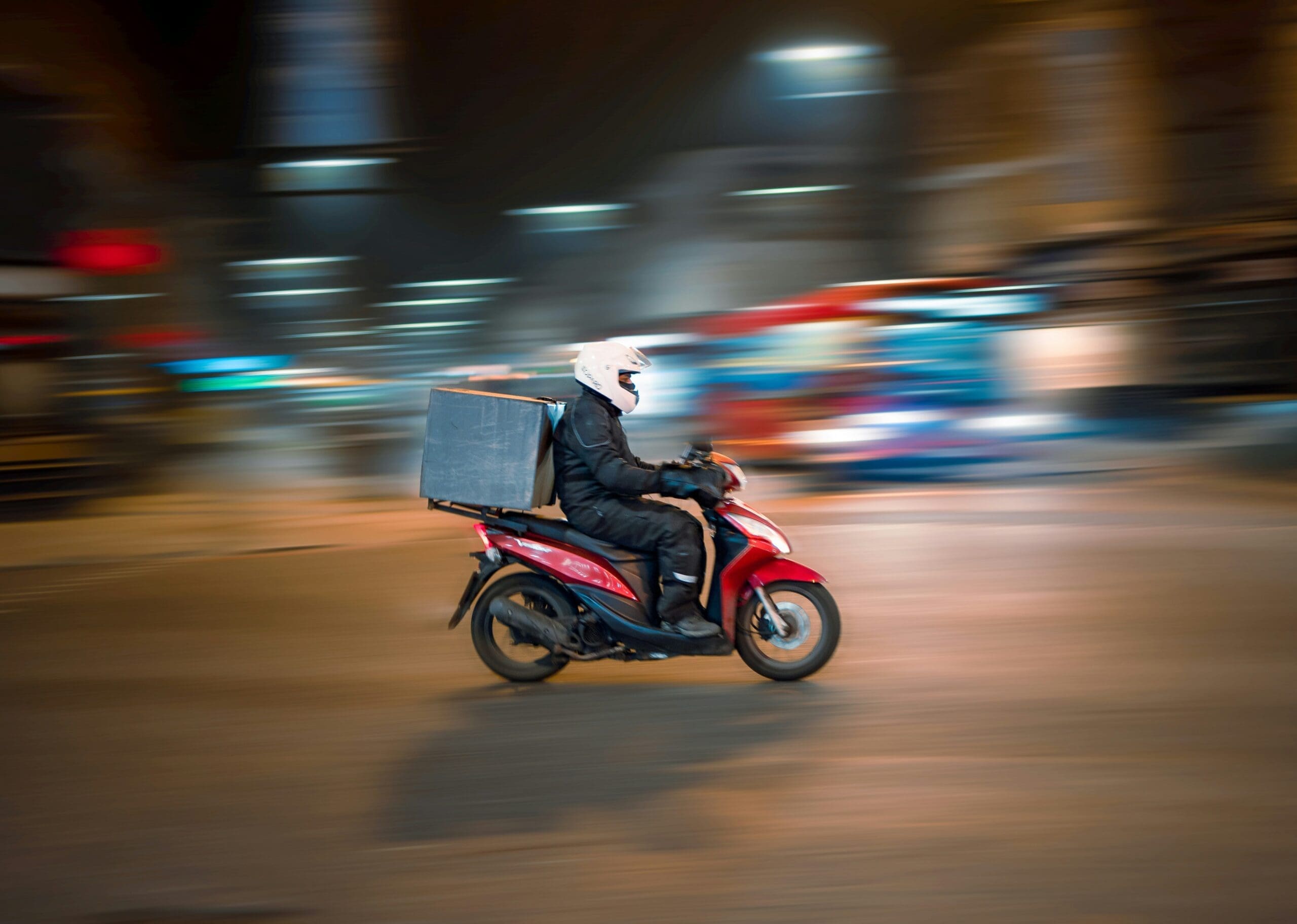 Restaurant groups see Jan delivery sales rise 7.4% as takeaways decline