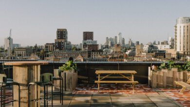 Neighbourhood bar and kitchen Squeeze opens in Dalston